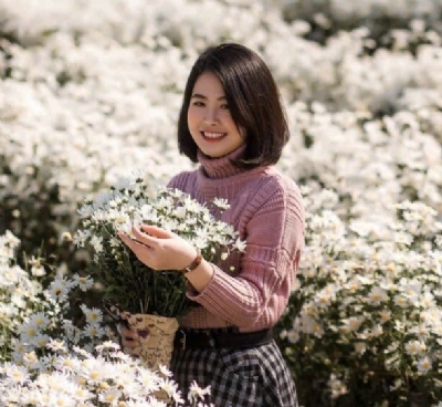 Ngọc Trần - Nhân viên ngân hàng